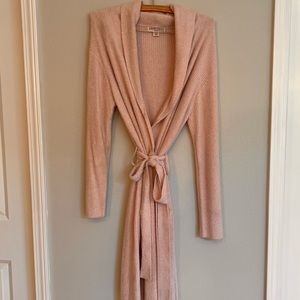 Barefoot dreams NWOT Women’s bathrobe